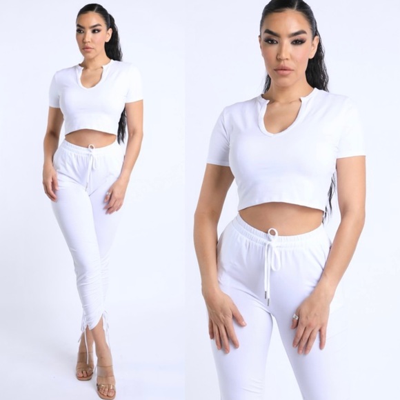 Crop top and matching pants set - Picture 1 of 11